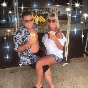 Meet your Posher, Cheryl